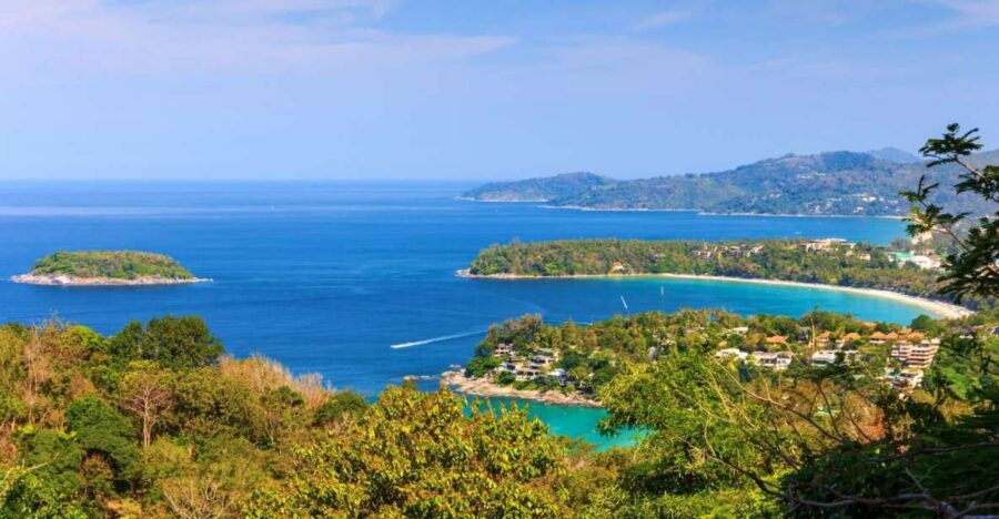 Phuket: Old Town, Chalong Temple, and Great Buddha Van Tour