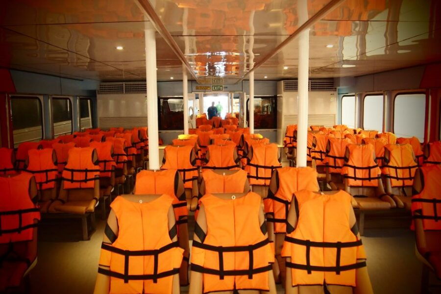 Phuket: One-Way Ferry Transfer To/From Koh Phi Phi - Good To Know