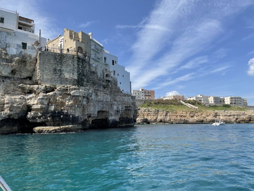 Polignano a Mare: Speedboat Cruise to Caves With Aperitif - Good To Know
