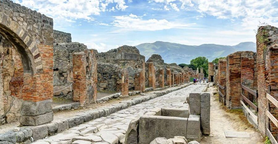 Pompeii: Ruins Private Tour With Skip-The-Line Entry - Good To Know