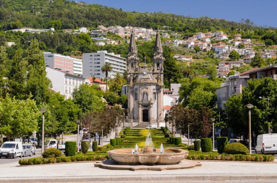 Porto: Guimarães & Braga Tour With Entry Tickets and Lunch - Good To Know