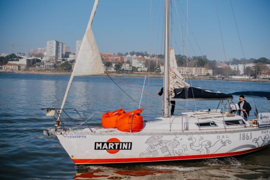 Porto: Shared Douro River Sunset Cruise With Welcome Drink - Good To Know