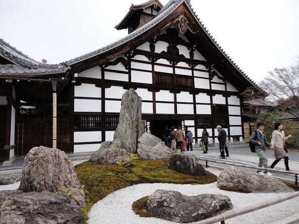 Private Arashiyama Walking Tour: Bamboo, Monkeys & Secrets