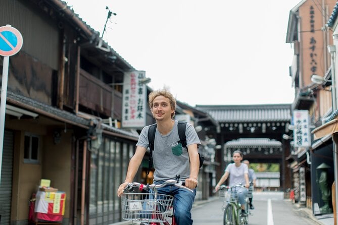 Kyoto Private Cycling Tour by E-Bike With an Authorized Guide