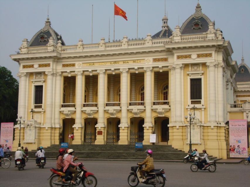 Private Evening Cyclo Tour With Water Puppet Show - Good To Know