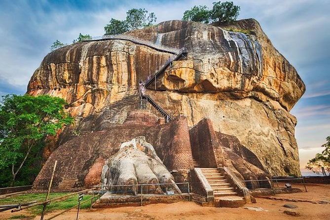 Private Sigiriya, Dambulla and Village Day Trip From Colombo - Good To Know