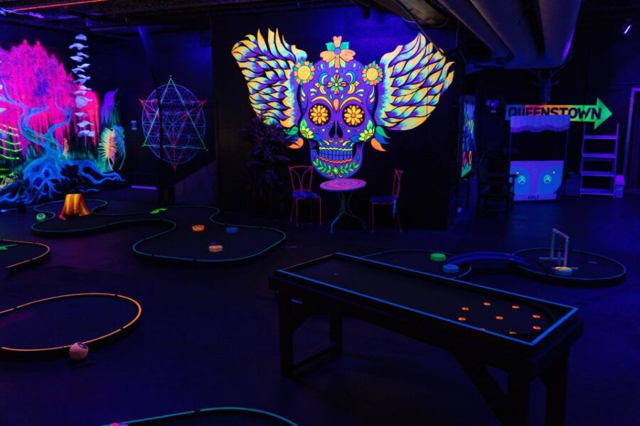 Queenstown: Indoor Putt ‘n’ Glow Mini Golf