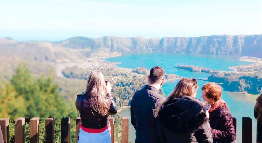 São Miguel Island: West & East Tour Pack Including Lunches
