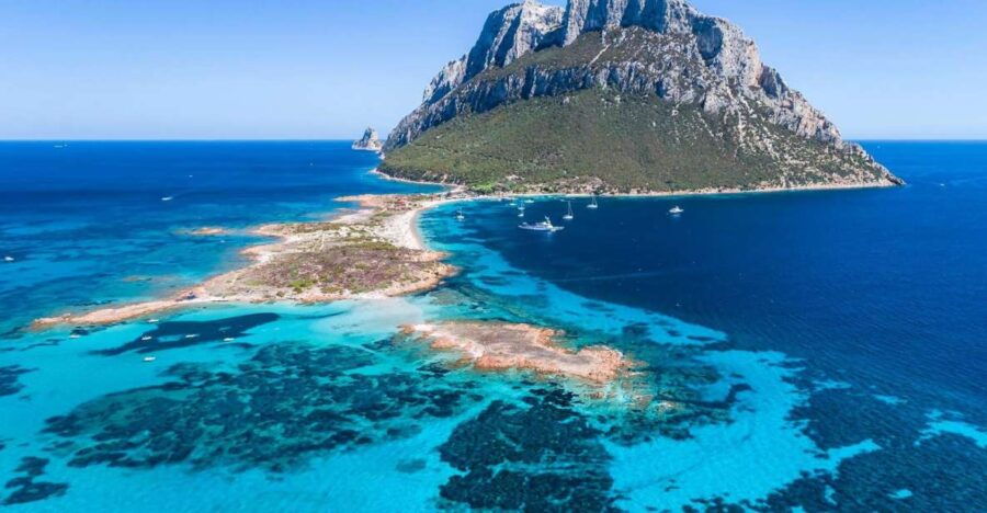 Sardegna: Tavolara Boat Tour With Snorkeling