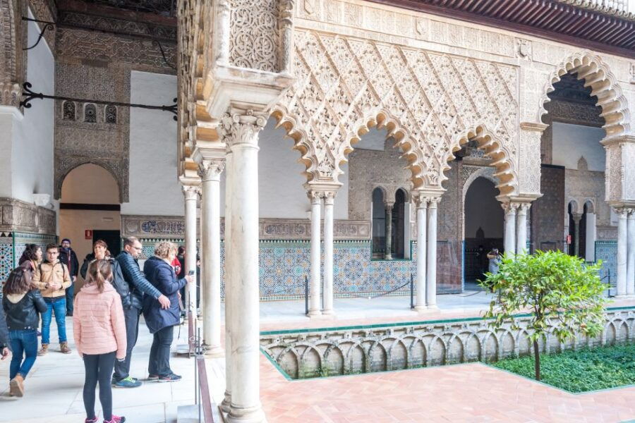 Seville: Cathedral, Giralda & Alcazar Entry With Guided Tour - Good To Know