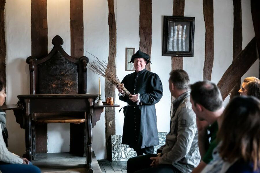 Shakespeares Schoolroom and Guildhall Entrance Tickets - Good To Know