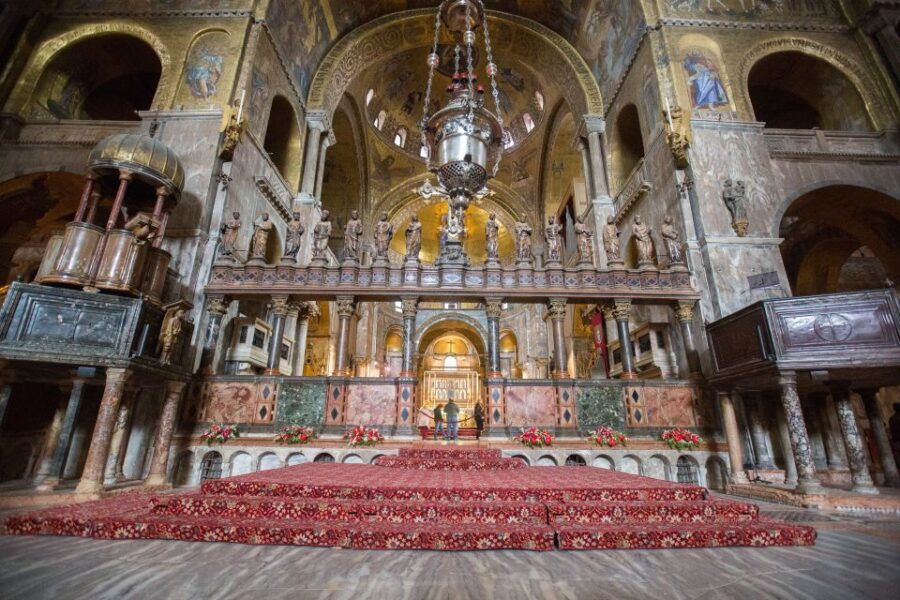 Skip the Line: St. Marks Basilica Guided Tour - Good To Know