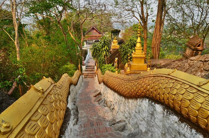 Small Group: Luang Prabang's Must-See Sights Including Mount Phousi