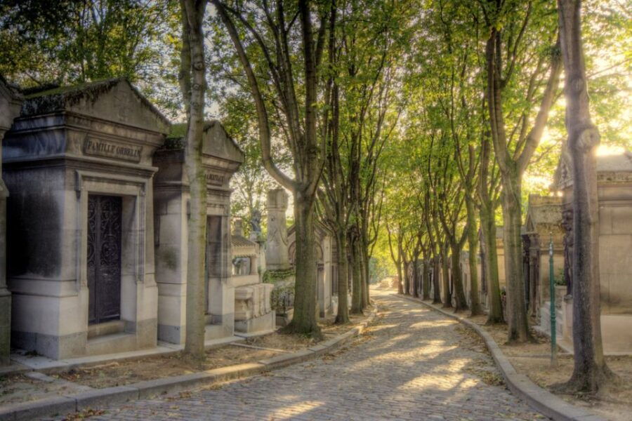 The Père Lachaise Cemetery: Guided 2-Hour Small-Group Tour - Good To Know