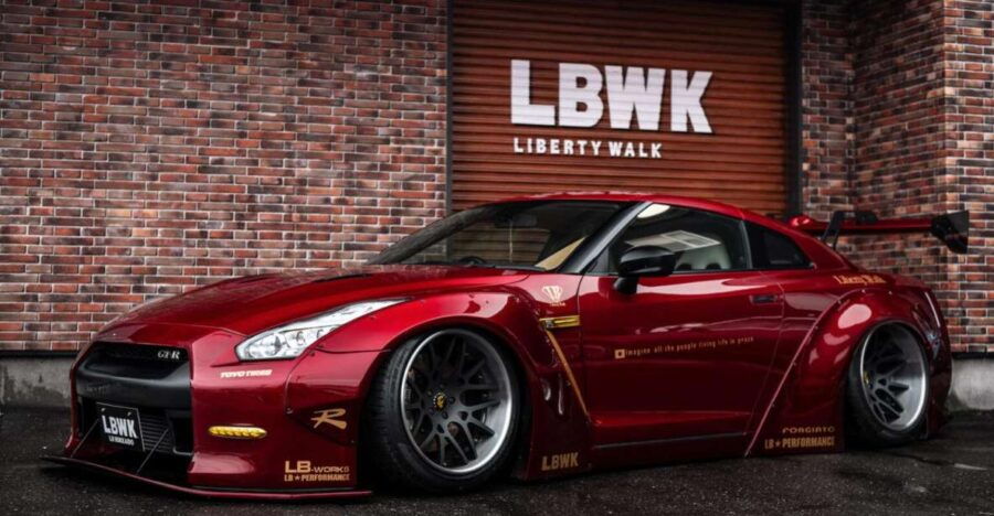 Tokyo: Liberty Walk GT-R R35 Ride From Daikoku - Good To Know