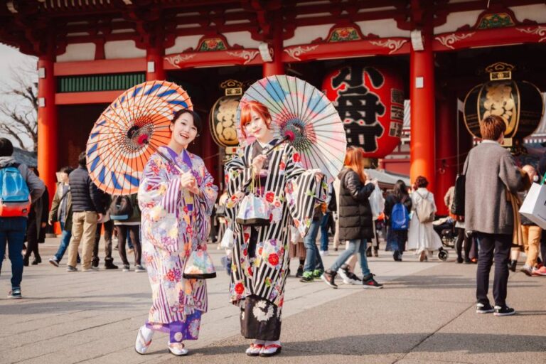 Traditional Kimono Rental Experience in Tokyo
