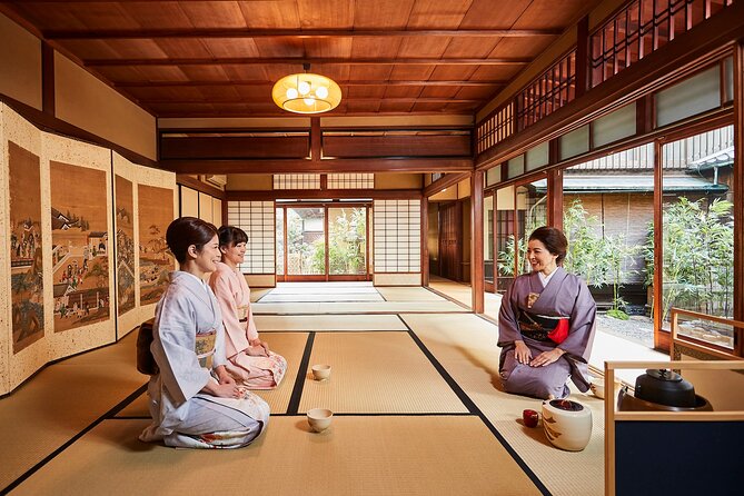 Traditional Tea Ceremony Wearing a Kimono in Kyoto MAIKOYA