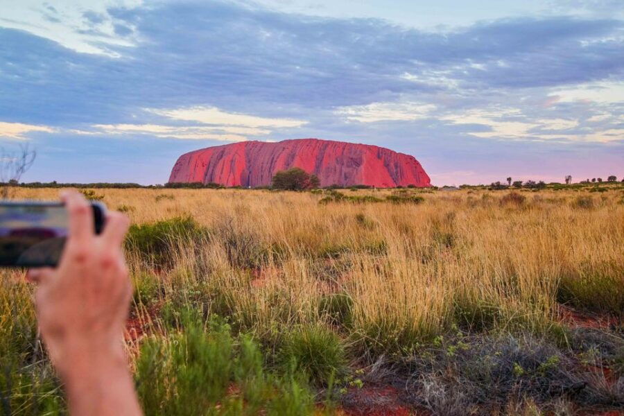 Uluru: Sacred Sites & Sunset Tour With Wine & Cheeseboard