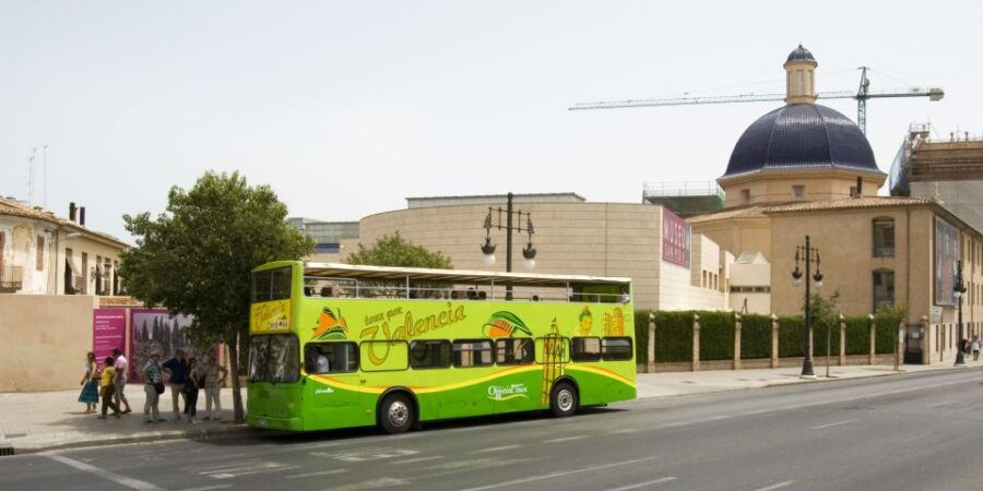 valencia tourist bus green