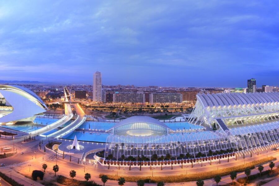 Valencia: Oceanografic, Hemisferic & Science Museum Combos - Good To Know