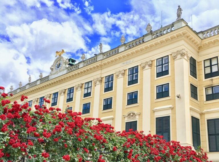 Vienna: 2-Hour Schönbrunn Palace & Gardens Guided Tour