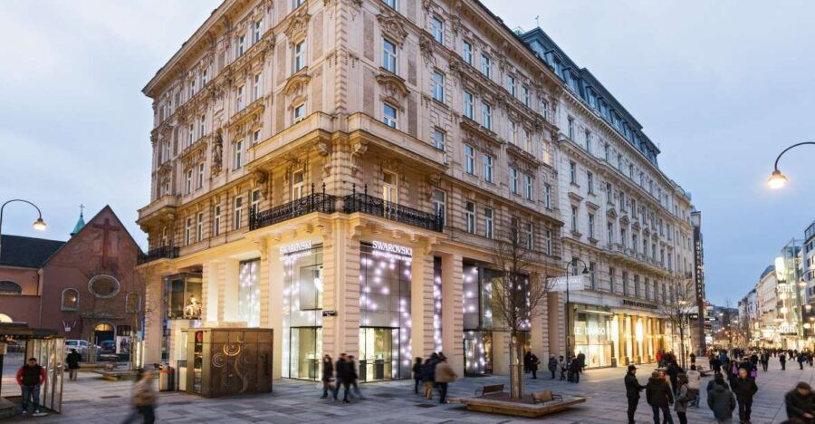 Vienna: Swarovski House Tour With Champagne and Gift - Good To Know