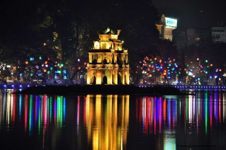 Weekend Hanoi Night Market & Street Food Tour - Good To Know