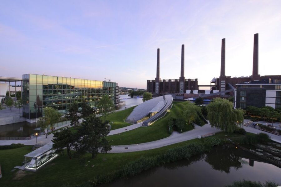 Wolfsburg: Skip-the-Line Tickets to Autostadt Theme Park