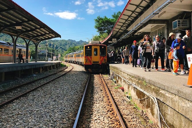 Yehliu, Jiufen & Pingxi Day Tour From Taipei Key Takeaways