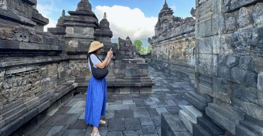 Yogyakarta: Borobudur and Prambanan Temple Tour With Climb - Good To Know